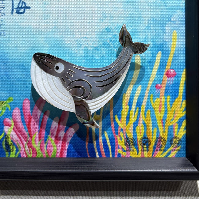 Close-up of the natural shell details on the whale